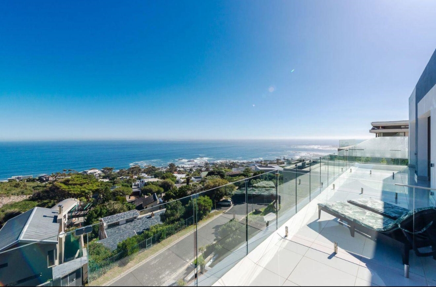 11 Bedroom Property for Sale in Camps Bay Western Cape